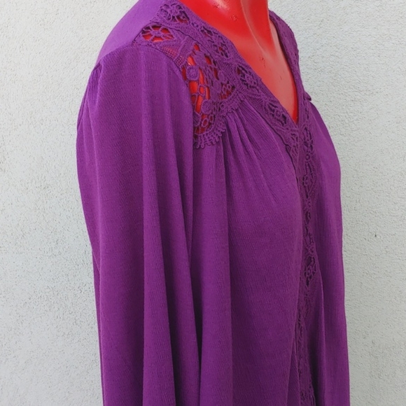 Peasants Women's Lace Top Long Sleeves in Purple size Medium - Picture 3 of 14